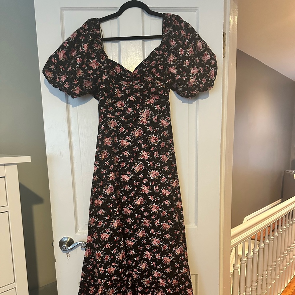 Hyacinth House Dress with exposed back with tied bow detail. like new worn 1x. S